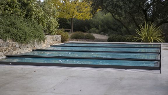 Sélectionner un abri de piscine discret et efficace pour votre extérieur